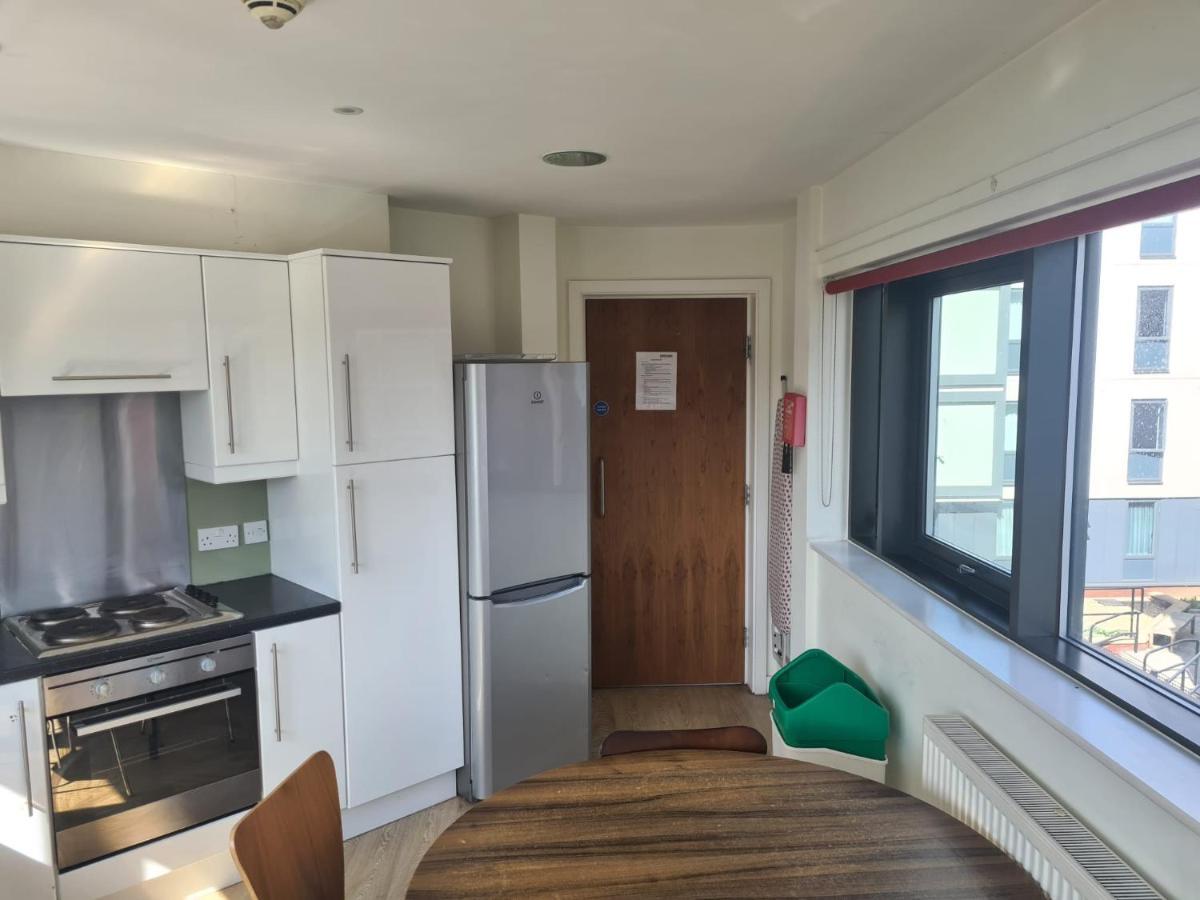 Zeni 3 Bed Apartment In Central Эксетер Экстерьер фото